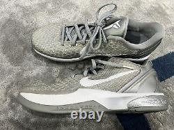 Brand New Nike Zoom Kobe 6 Metallic Silver 2011 -size 8 Men