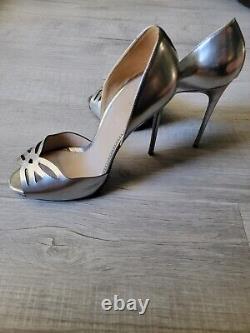 Le Silla Luxury Brand Sexy Heels Gray Metallic Size 9 Pump Style OpenToe Sandals
