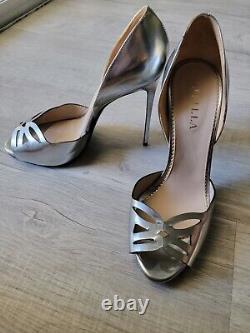 Le Silla Luxury Brand Sexy Heels Gray Metallic Size 9 Pump Style OpenToe Sandals